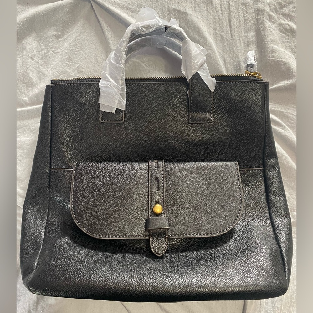 Fossil Hunter Backpack in Black